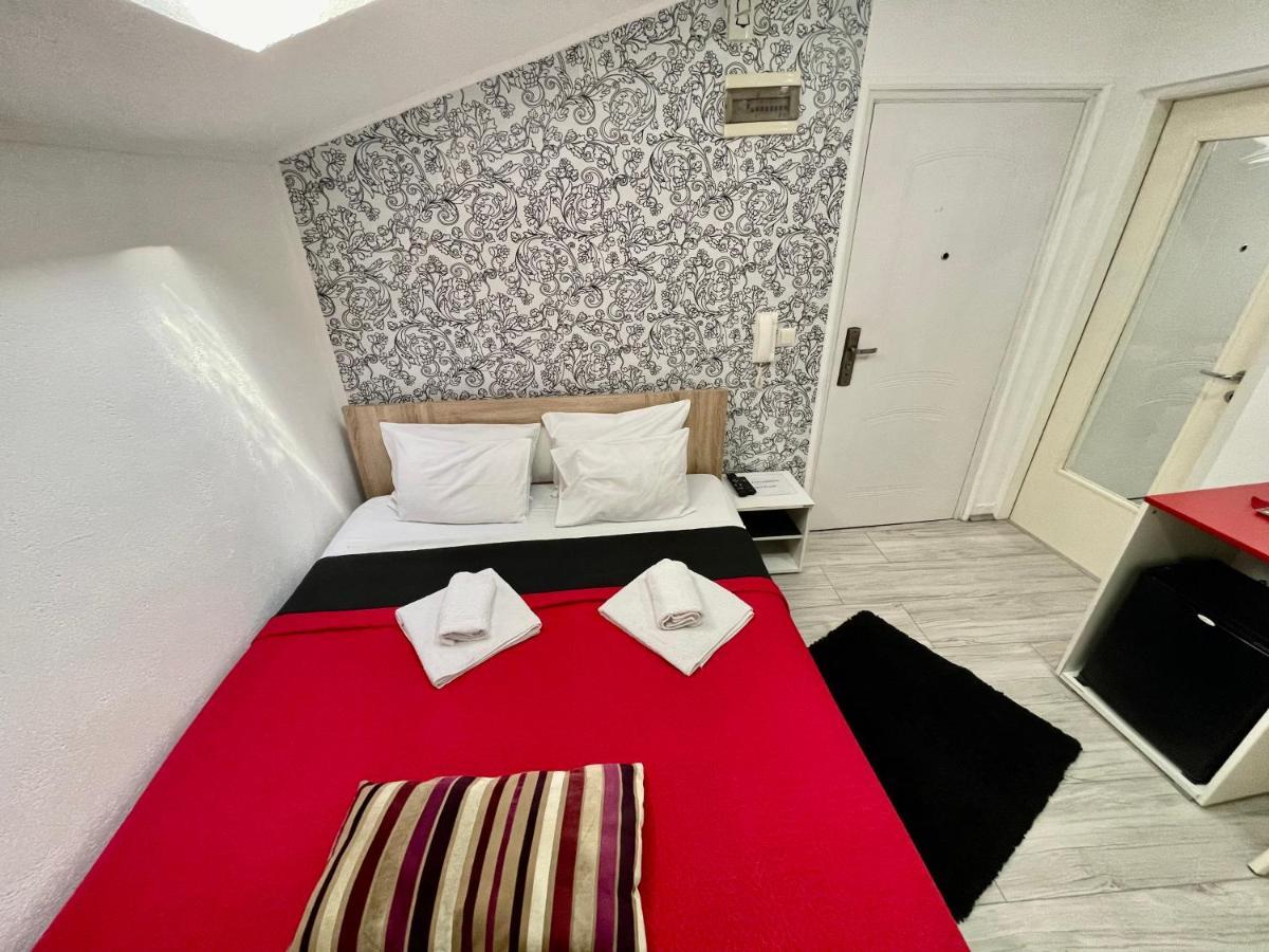 Apartmani Aleksandra U Centru Grada Kragujevac Exterior photo