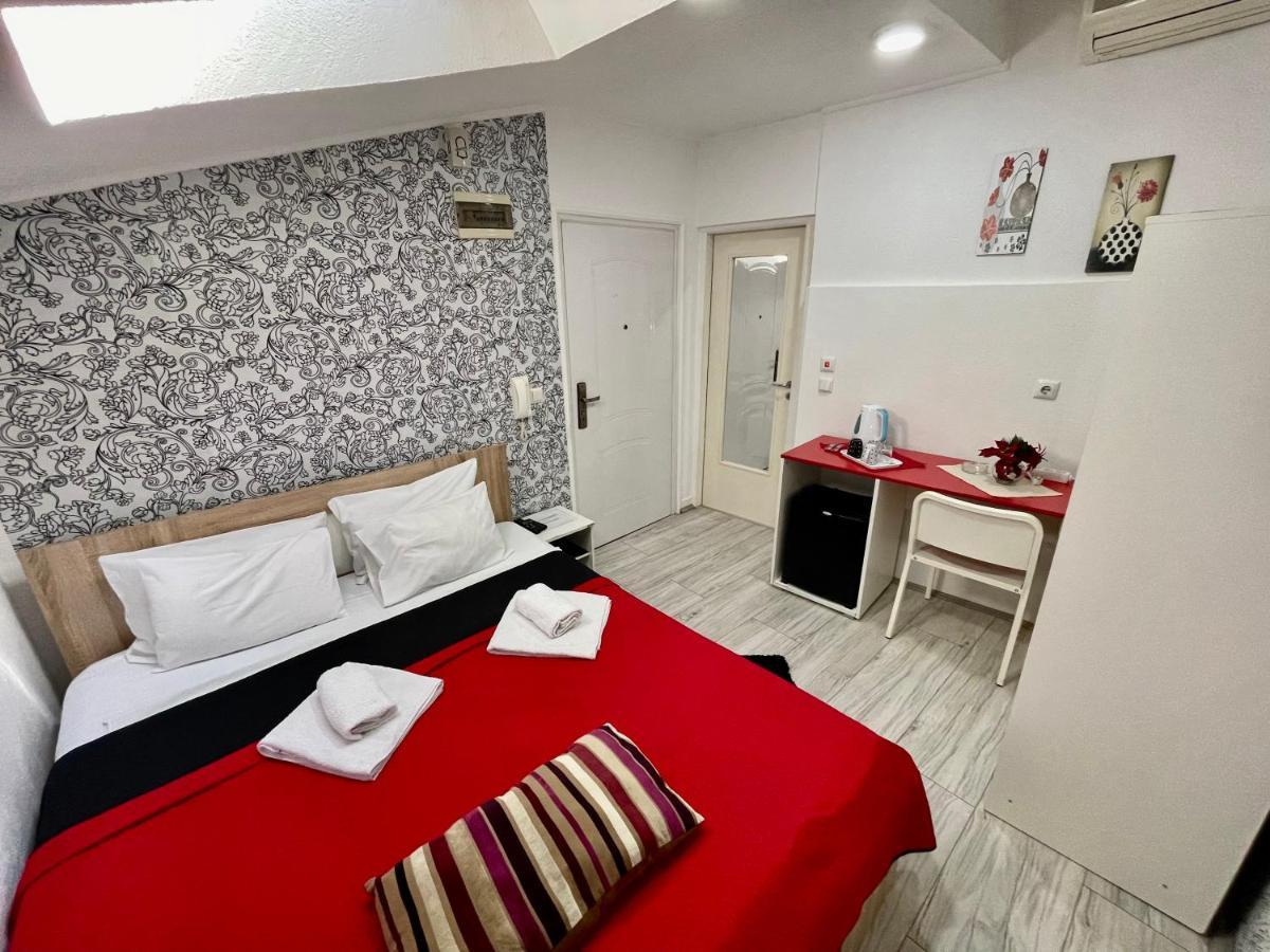 Apartmani Aleksandra U Centru Grada Kragujevac Exterior photo