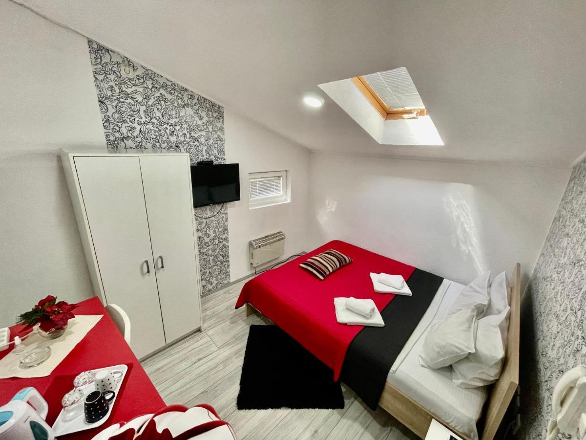 Apartmani Aleksandra U Centru Grada Kragujevac Exterior photo