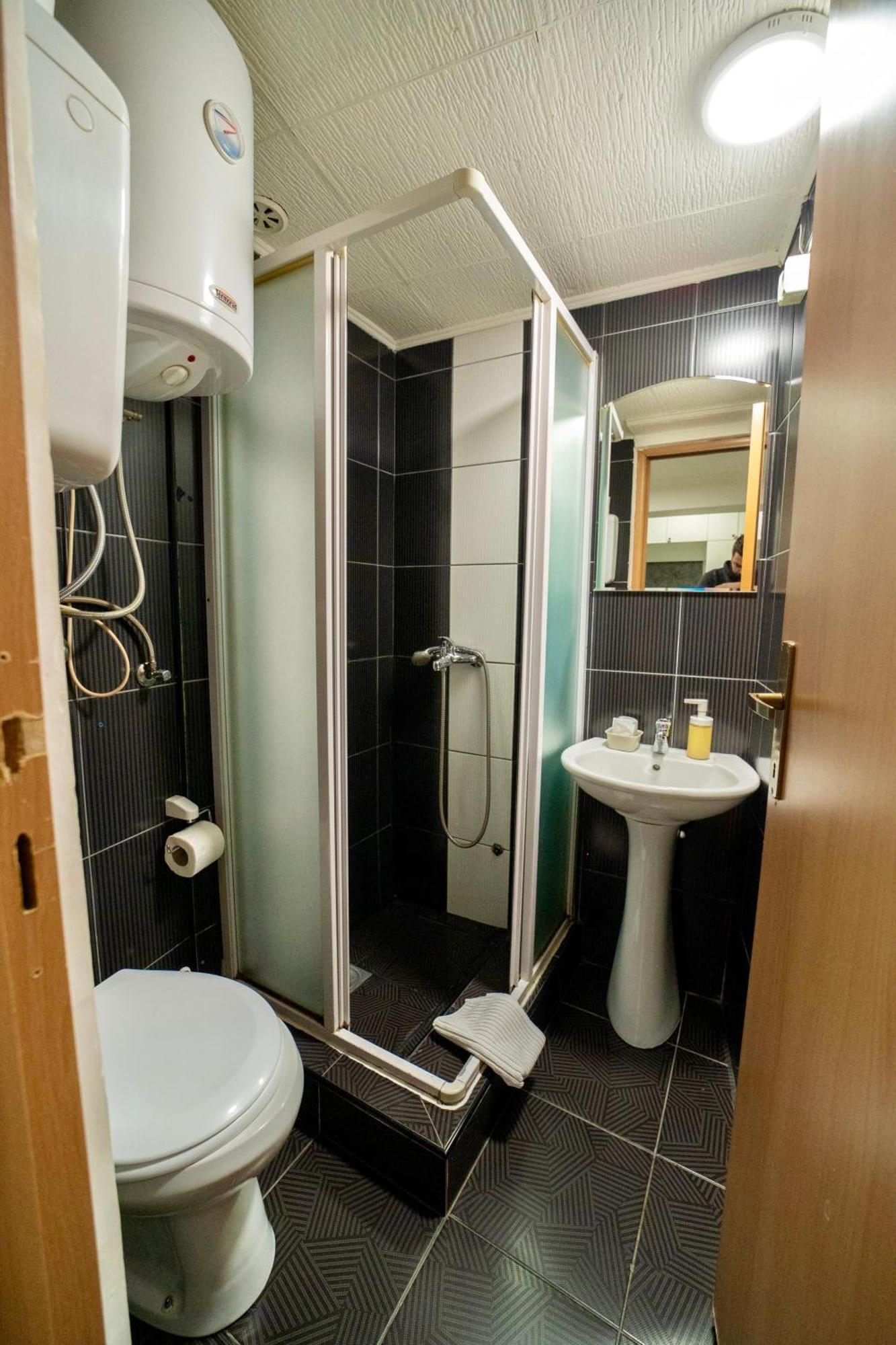 Apartmani Aleksandra U Centru Grada Kragujevac Exterior photo