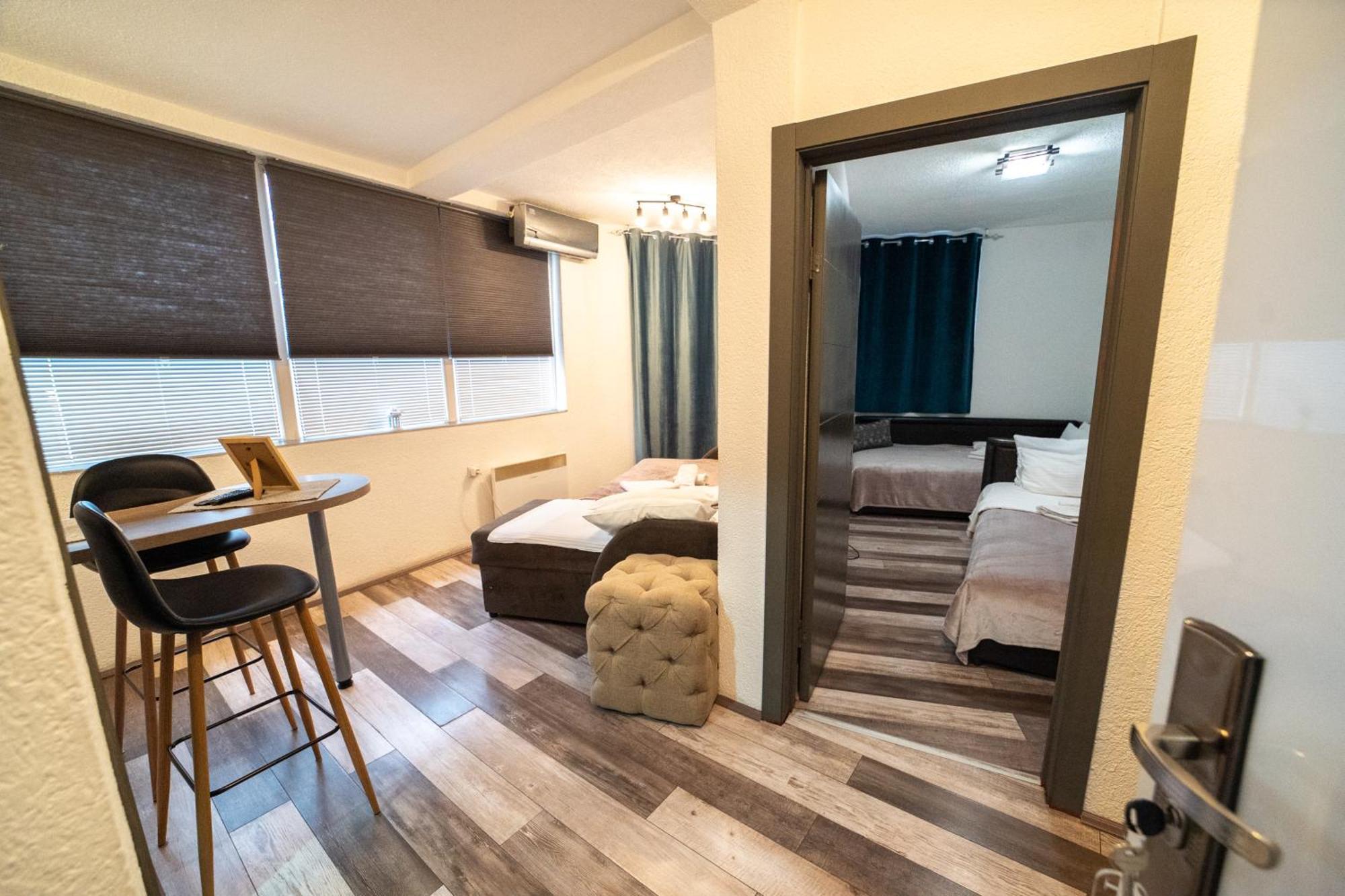 Apartmani Aleksandra U Centru Grada Kragujevac Exterior photo